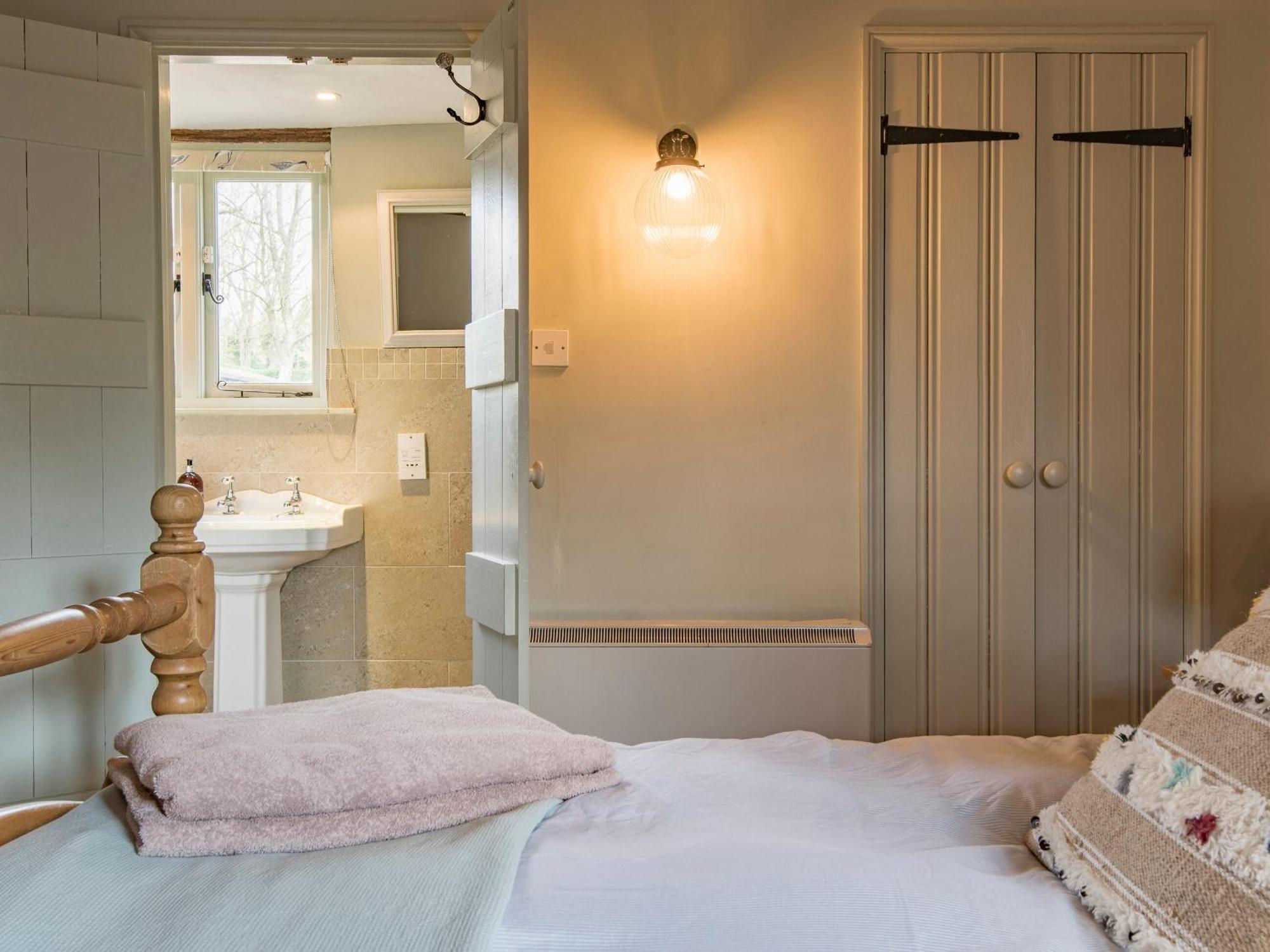 Woolhouse Barn Villa Hunton  Bagian luar foto